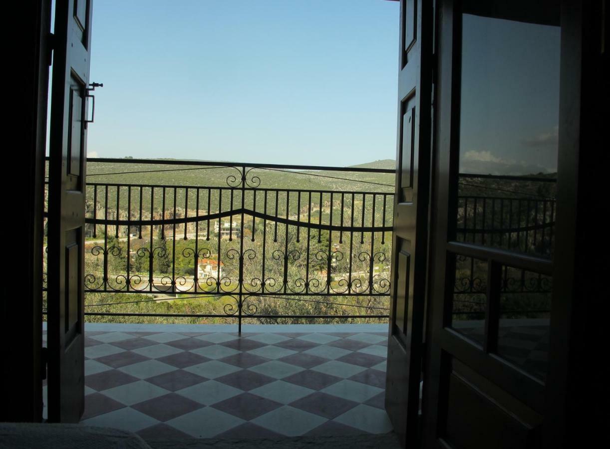 Ample Modern Country Home Nea Epidavros Exteriér fotografie